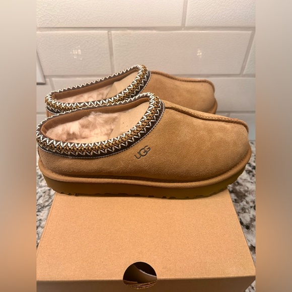 Ugg Tasman NIB/NWT - Chestnut (Women’s - various sizes) - Picture 11 of 14